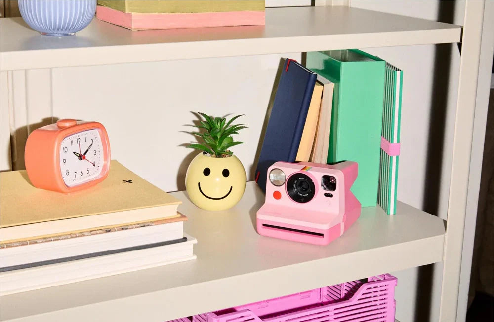 Polaroid Now Pink